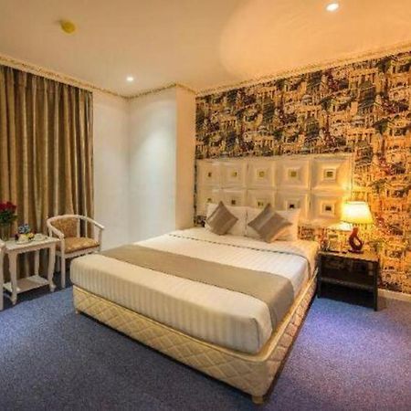 Golden Crown Hotel Saigon Ho Chi Minh City Bagian luar foto