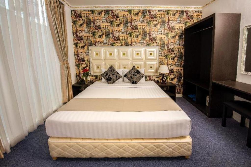 Golden Crown Hotel Saigon Ho Chi Minh City Bagian luar foto