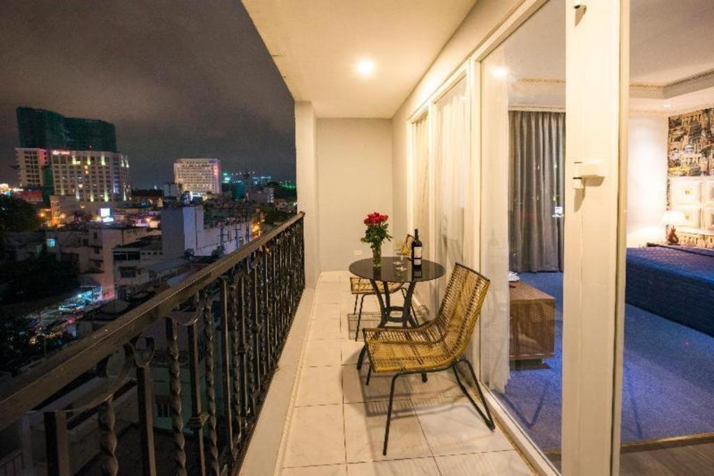 Golden Crown Hotel Saigon Ho Chi Minh City Bagian luar foto