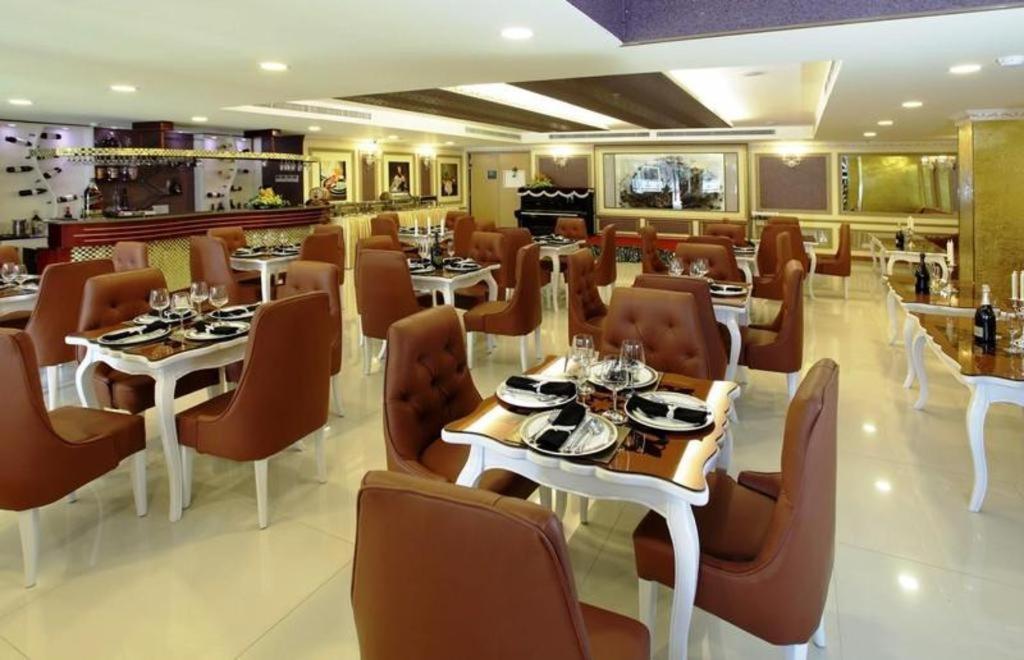 Golden Crown Hotel Saigon Ho Chi Minh City Bagian luar foto